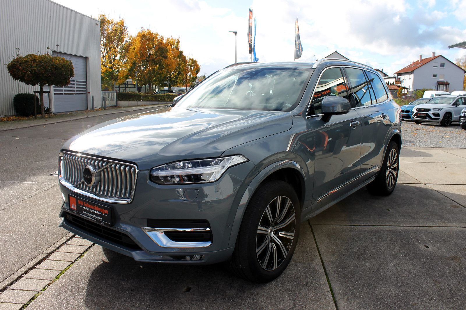 Fahrzeugabbildung Volvo XC90 B5 AWD Ultimate Bright 7-Stz. 360° ACC PANO