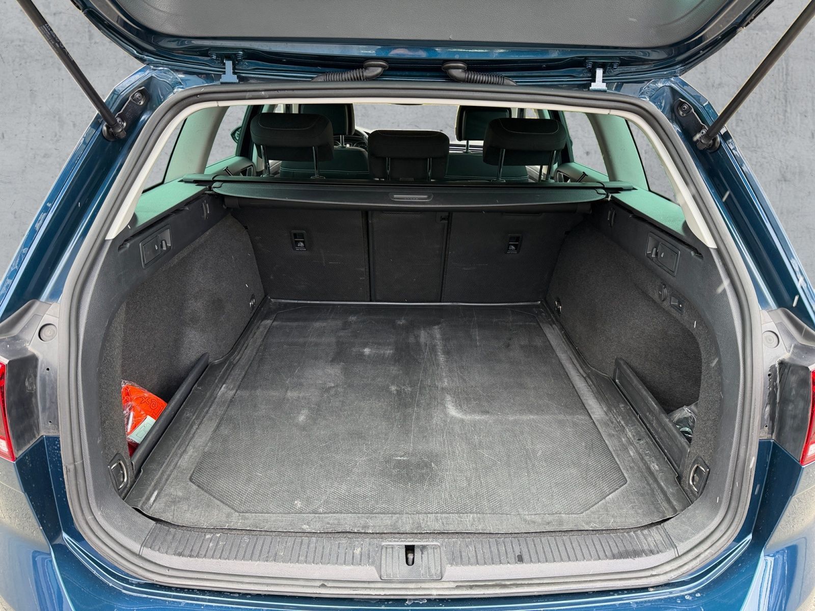 Volkswagen Passat Variant - Bild 15