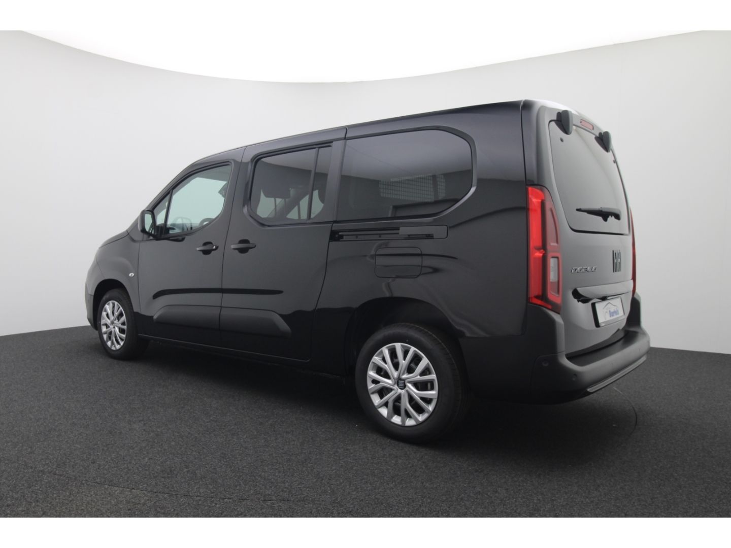 Fahrzeugabbildung Fiat Doblo Kombi L2 1.5 Diesel 96 kW Navigation