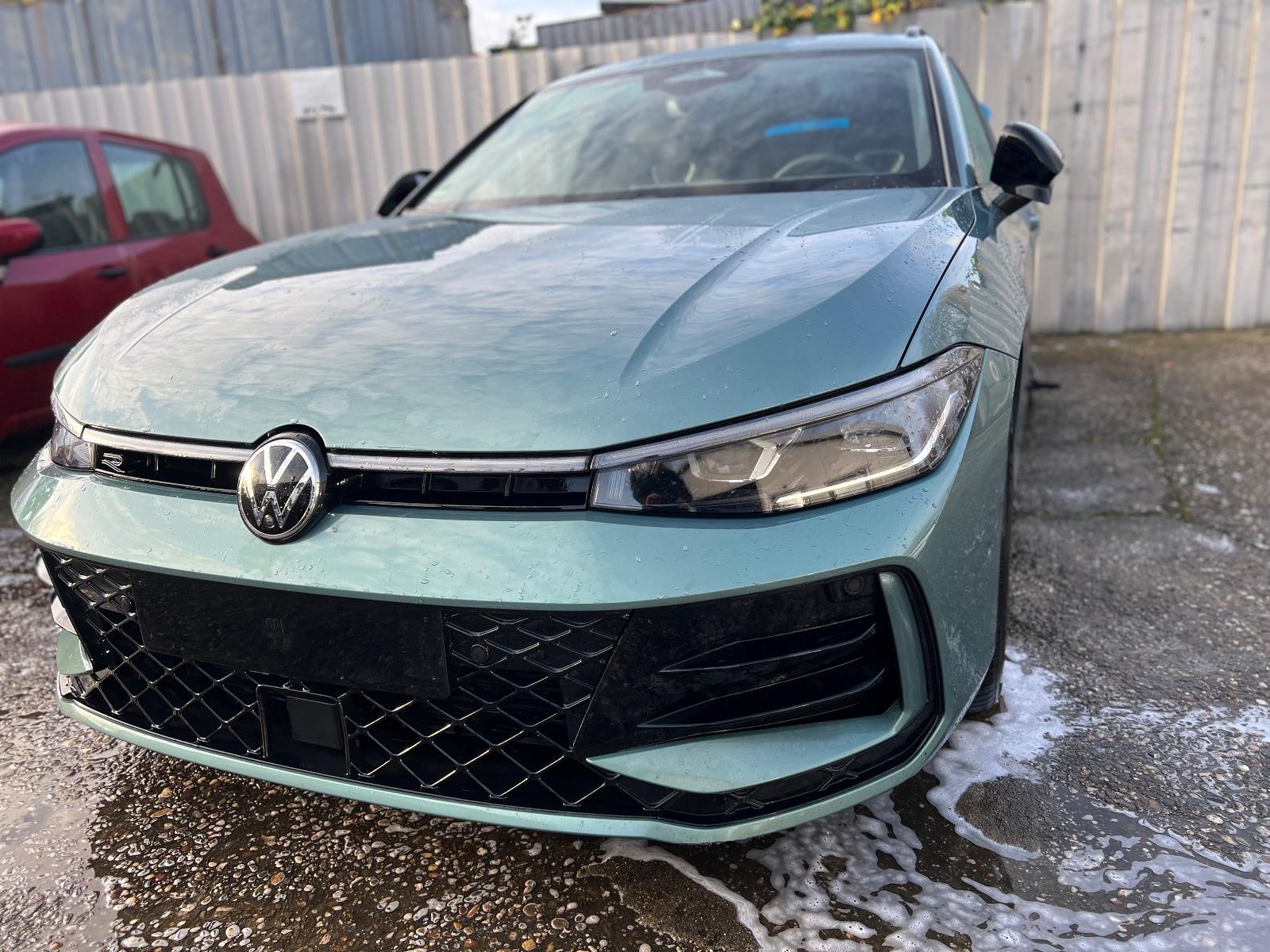 Volkswagen Passat 2.0D SCR Variant R Line & Business Paket