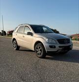 Mercedes-Benz Mercedes ML 320 CDI Sport - graue Mercedes-Benz ML 320