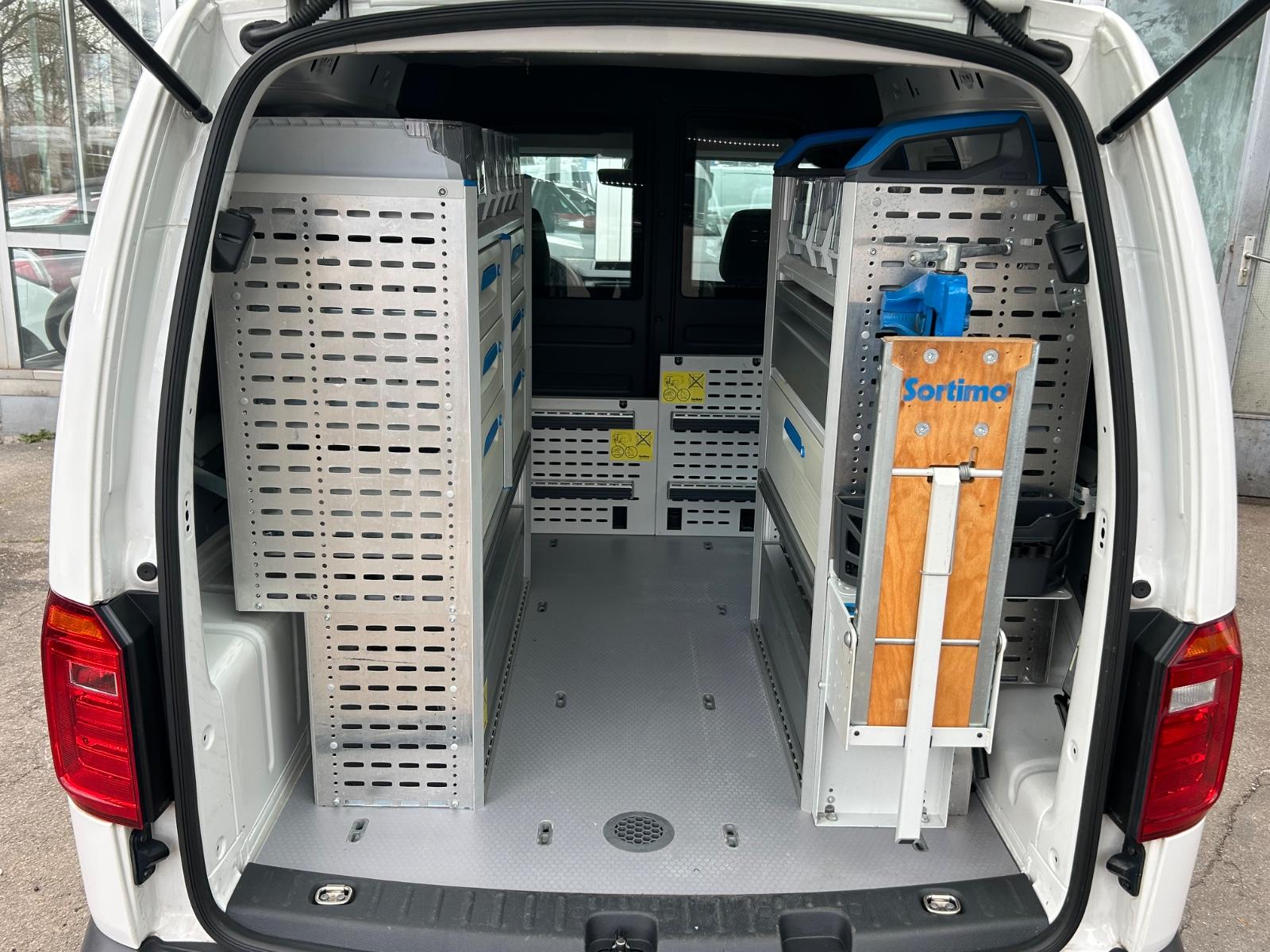 Volkswagen Caddy Sortimo Regale DSG PDC Standheizung AHK