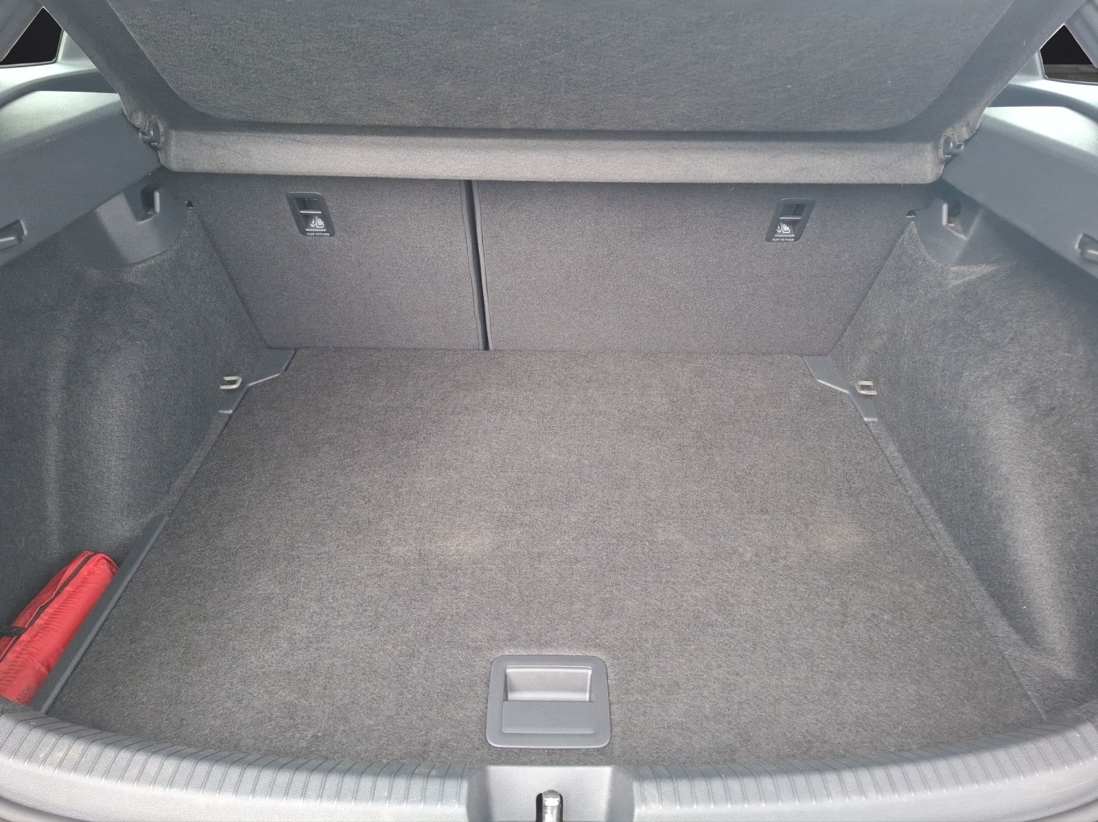 Fahrzeugabbildung Volkswagen Taigo R-Line DSG MatrixLED AHK Navi AID ACC RFK