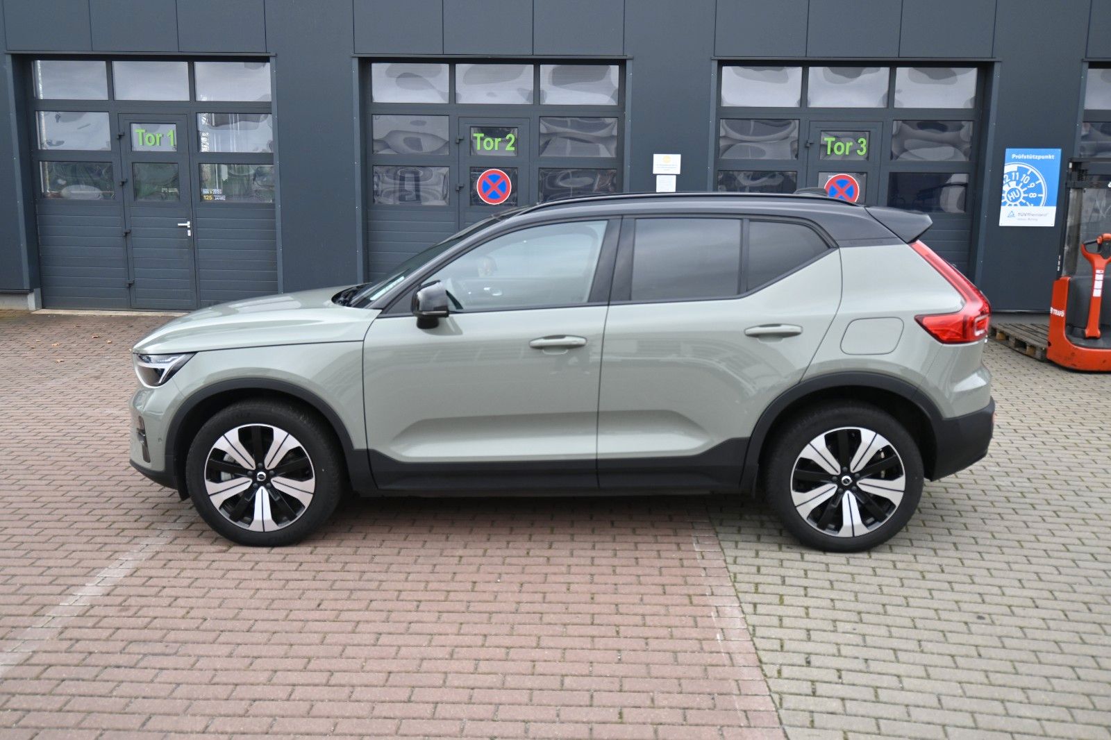 Fahrzeugabbildung Volvo XC40 Ultimate BEV 2WD*Pano*Leder*