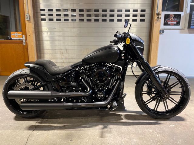 Harley-Davidson FXBR Breakout Custom Bike ALL BLACK