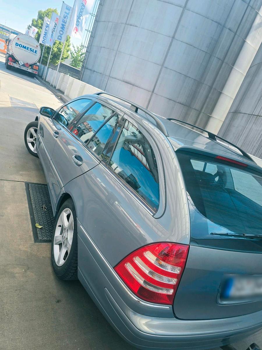 Mercedes-Benz C 220