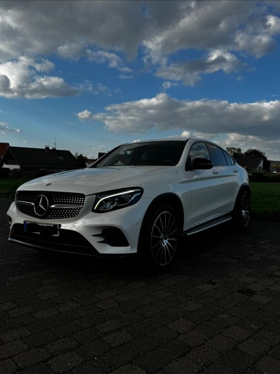 Image of Mercedes-Benz GLC 250