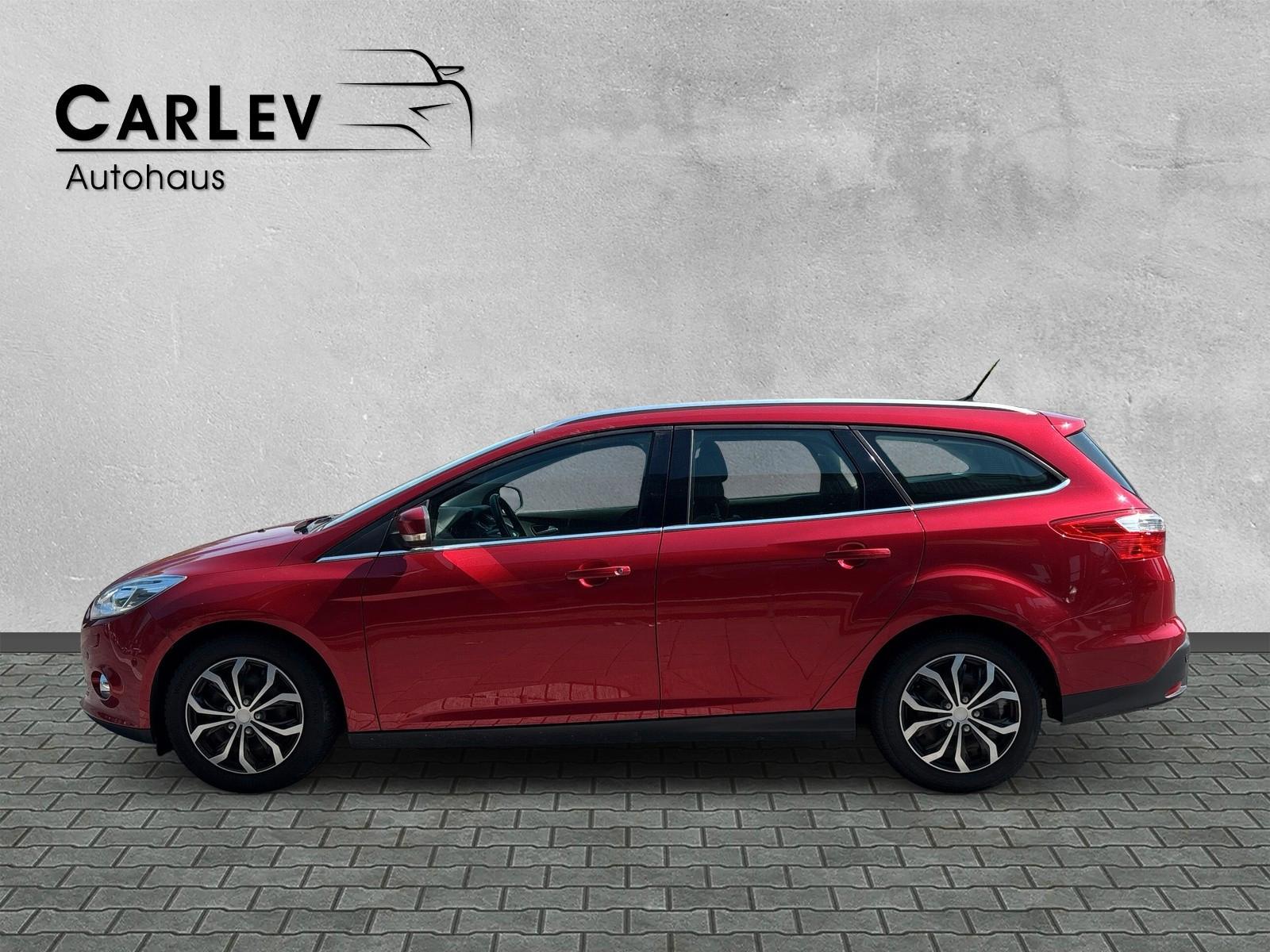 Ford Focus 2012 — photo 8