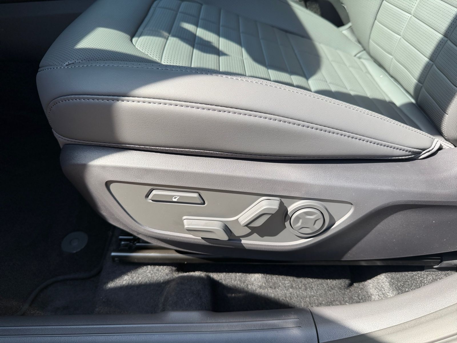 Fahrzeugabbildung Kia SELTOS 1.6T 180 DCT SPIRIT DRIVE COMF