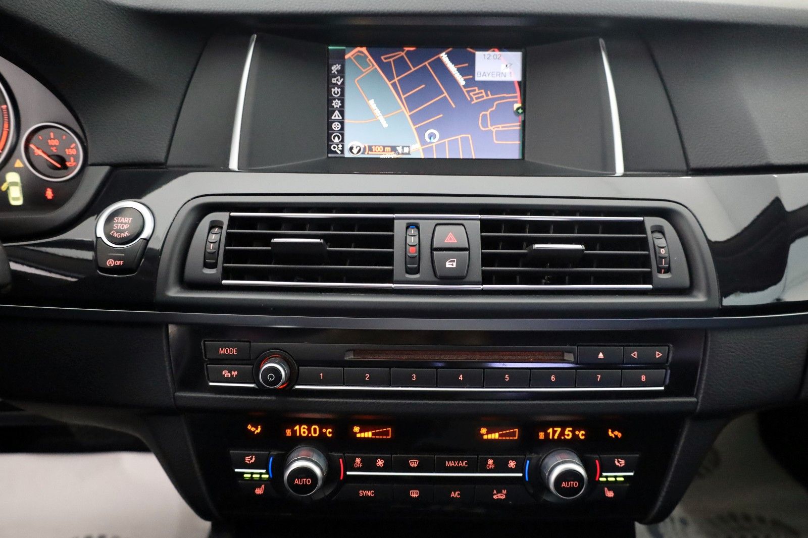Fahrzeugabbildung BMW 520dA Lim.  Bi-Xenon,SH,PDC,Modellpflege