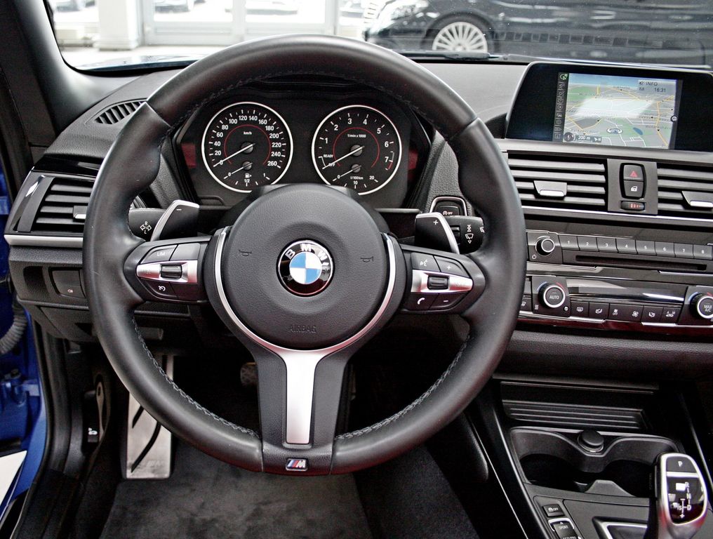 BMW M235 i Cabrio NAVI LEDER PDC BI-XENON