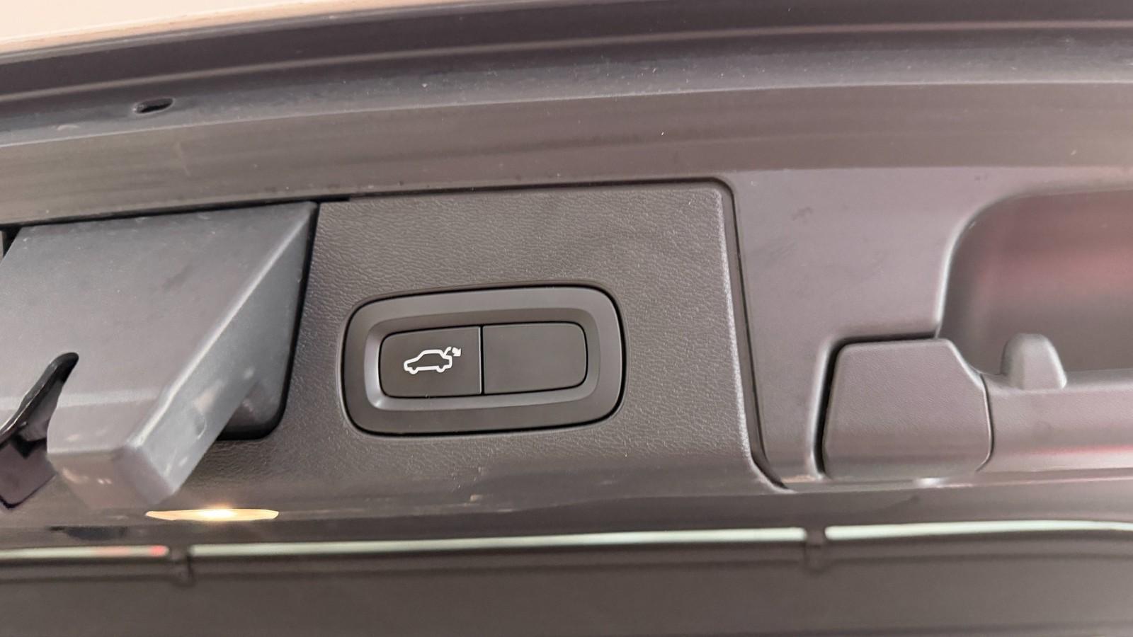Volvo XC60 D4 R Design 2WD
