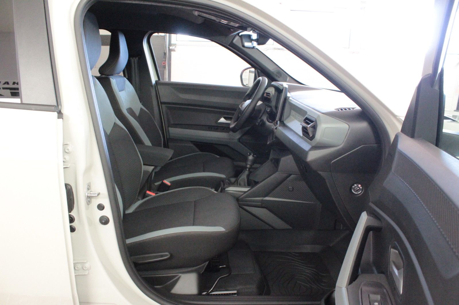 Fahrzeugabbildung Dacia Duster mild Hybrid 130 Extreme*Winter+*Technik-P