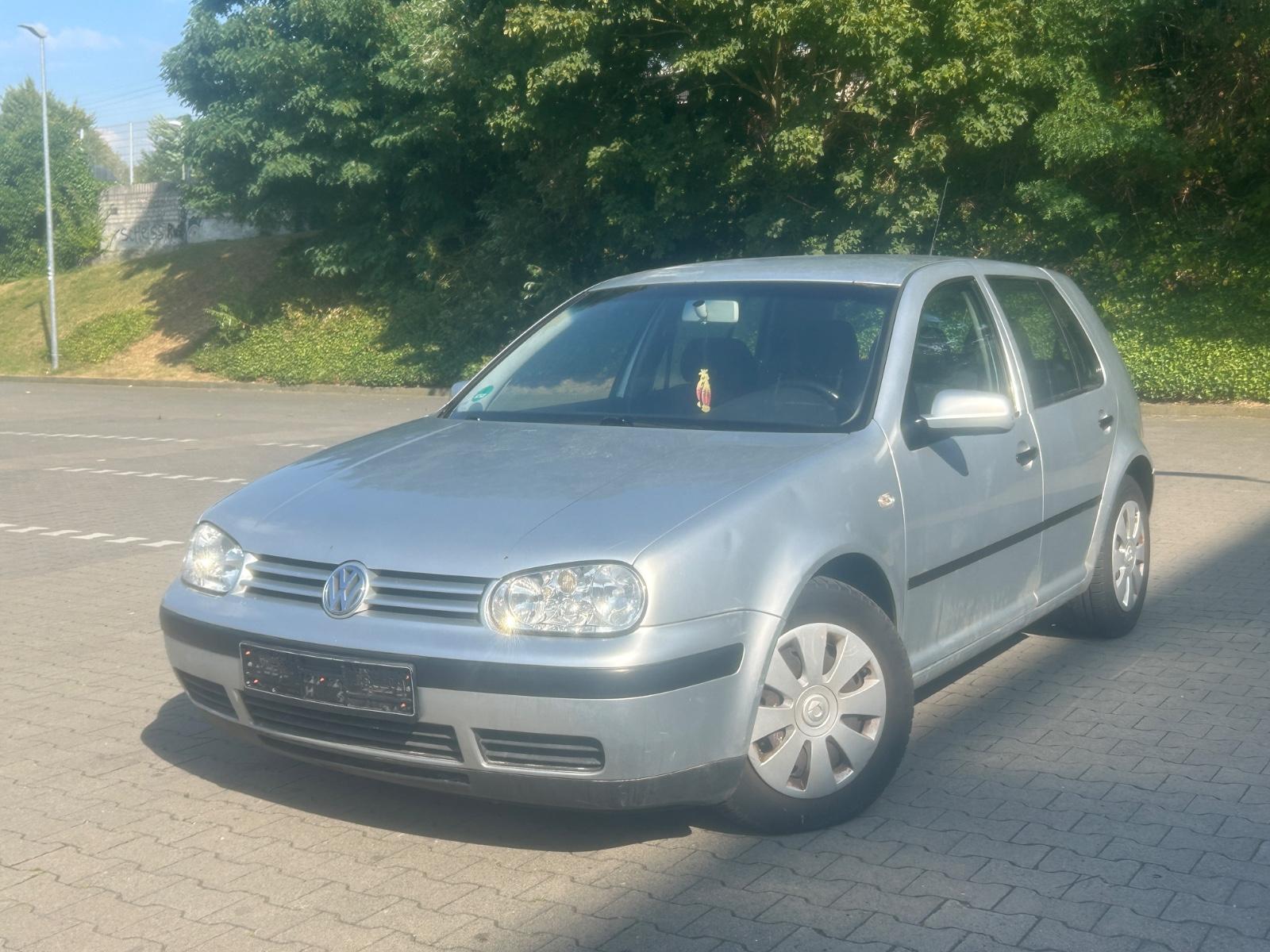 Volkswagen Golf 1.4 Special *AHK*KLIMA*RADIO*