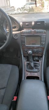 Mercedes-Benz C 180 KOMPRESSOR CLASSIC Classic - Mercedes-Benz C 180 mit LPG-Antrieb: Limousine
