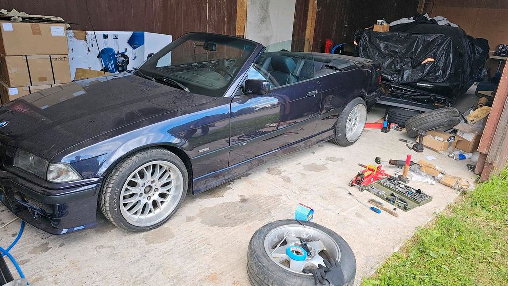 Image of BMW 318