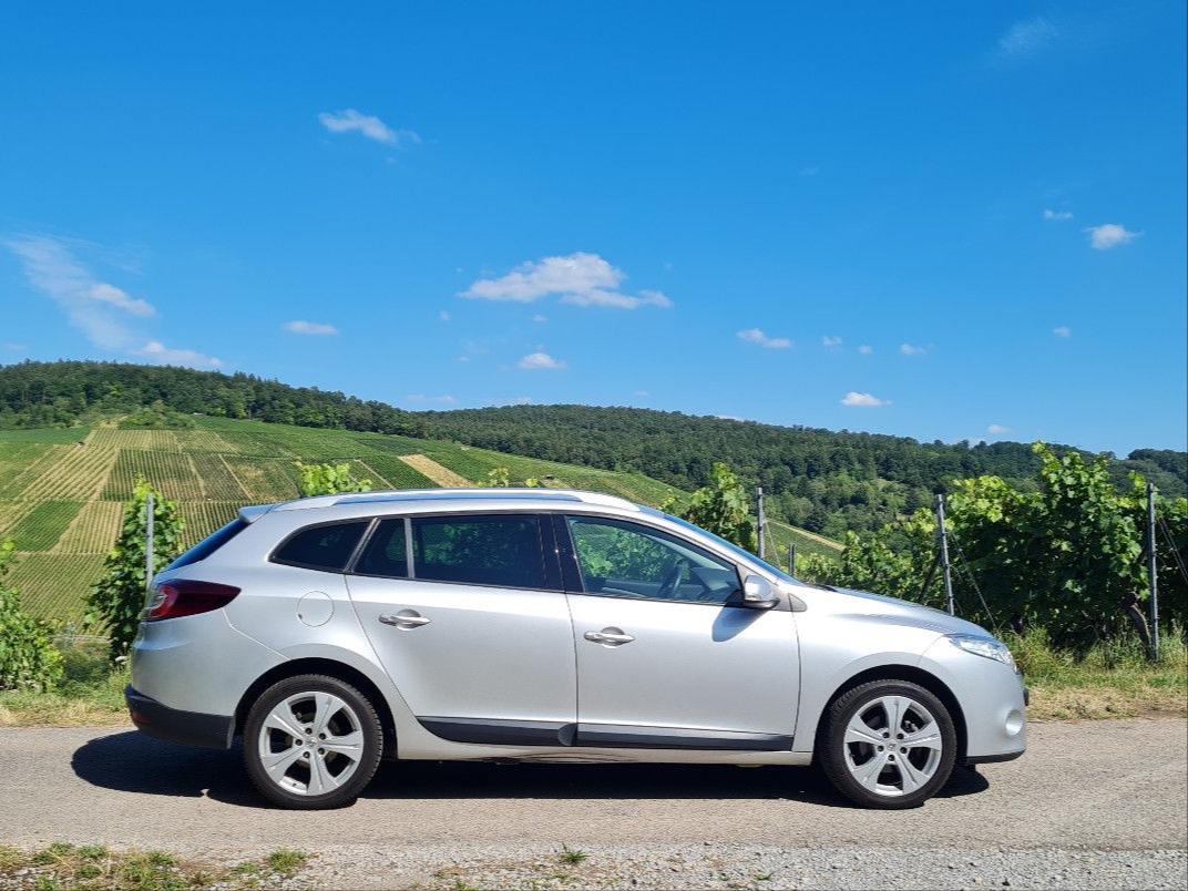 Renault Megane 2011 — rear view