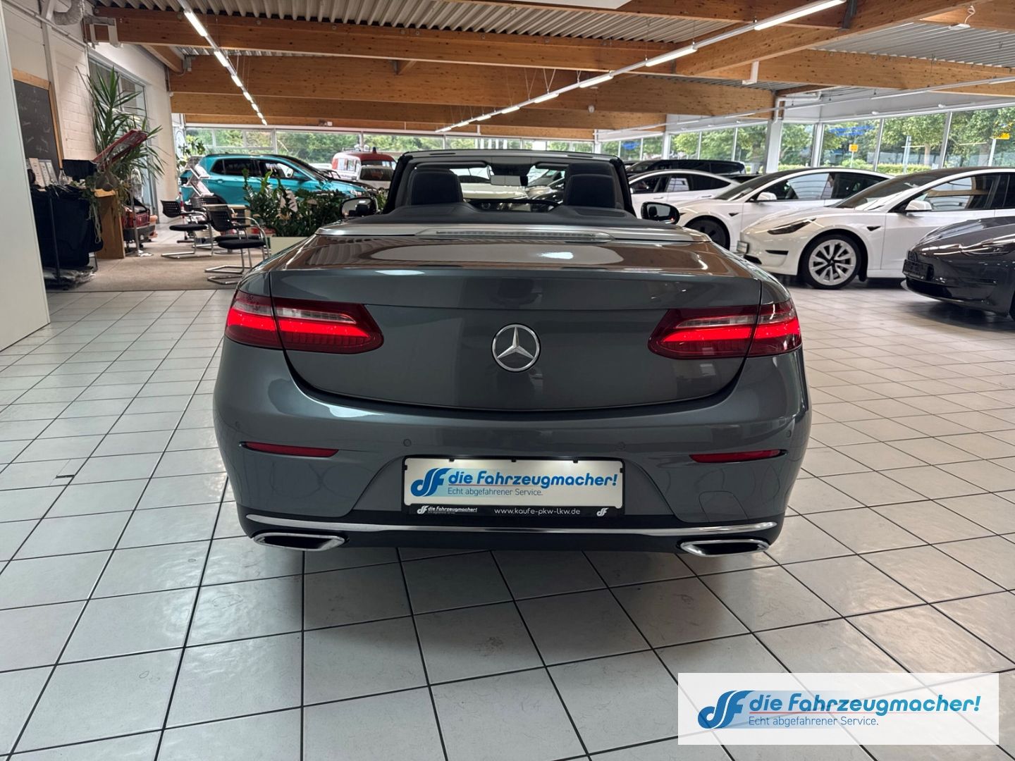 Fahrzeugabbildung Mercedes-Benz E 220 -Klasse Cabrio d  Navi Leder Memory Sitze