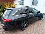 Mercedes-Benz E 300 de 4MATIC T Autom. -