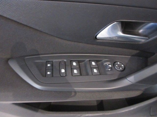 Fahrzeugabbildung Peugeot 308 SW Active Pack 1.2T NAVI/LED-MATRIX/PDC/ALU