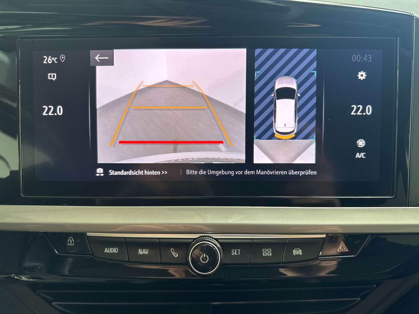 Fahrzeugabbildung Opel Grandland 1.5 D Automatik Elegance NAV+LED+AHK