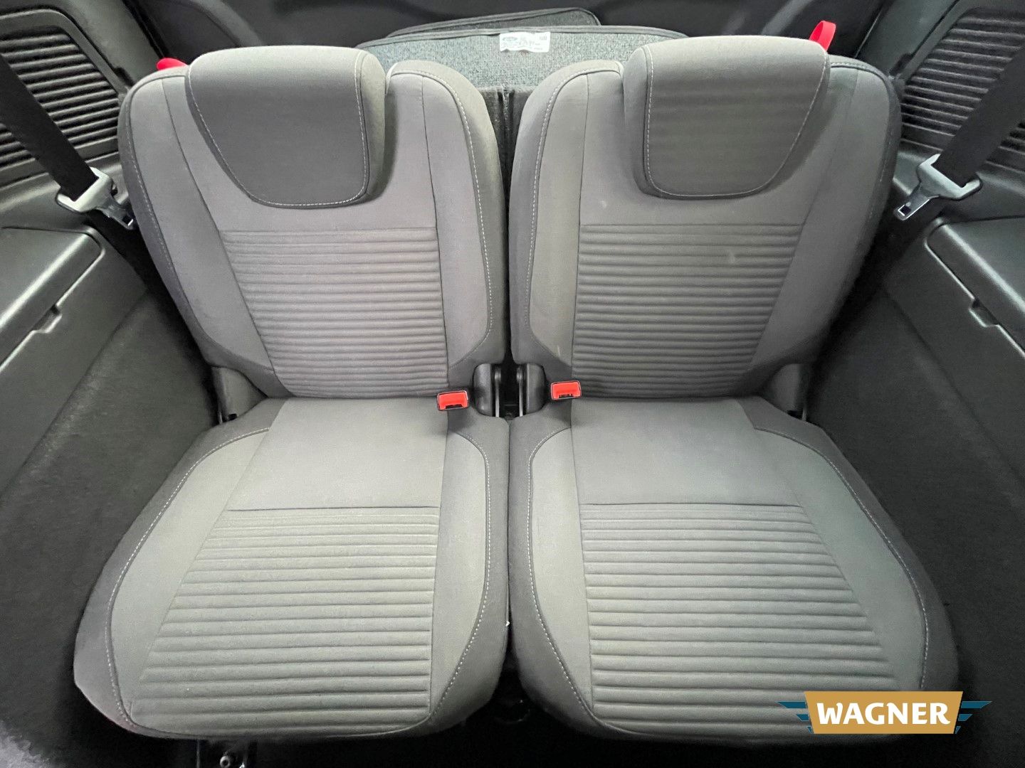 Fahrzeugabbildung Ford Grand C-Max Titanium 7-Sitzer Automatik