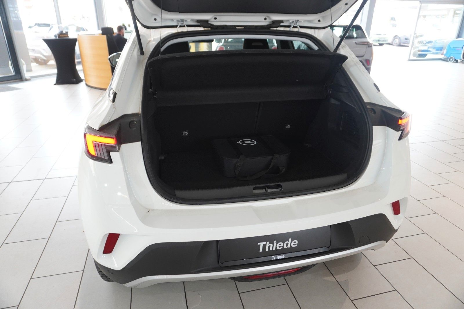 Fahrzeugabbildung Opel Mokka-e ELEGANCE 3-PHASIG NAVI/LED/KAMERA/DAB+