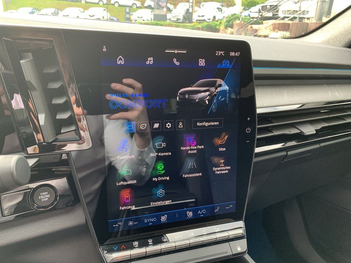 Renault Rafale - Bild 17