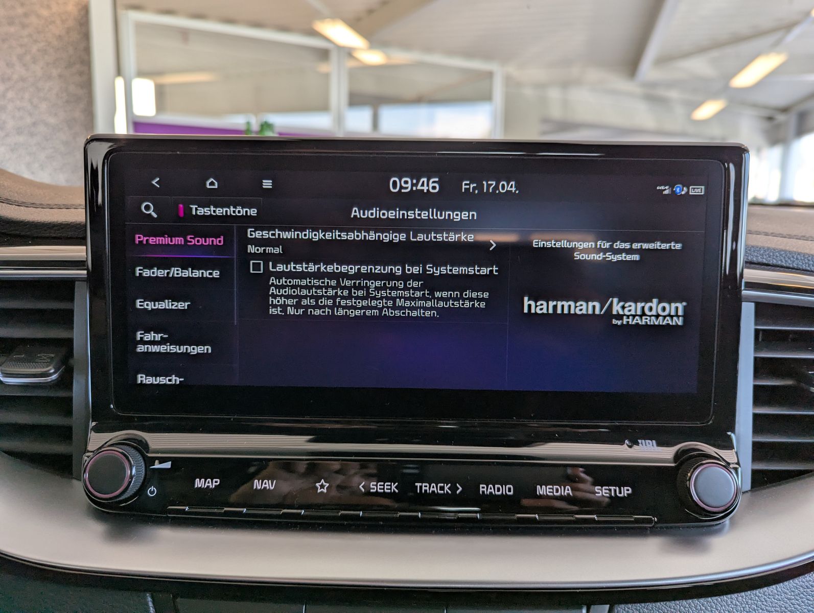 Fahrzeugabbildung Kia cee'd / Ceed 1.5 Ultimate Style-Pak. JBL ACC 7J