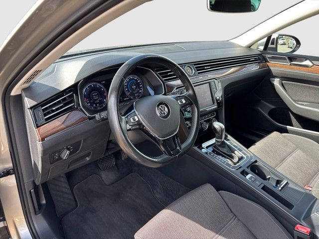 Passat Variant R-Line 2.0 TSI 360°AHK KESSY ACC