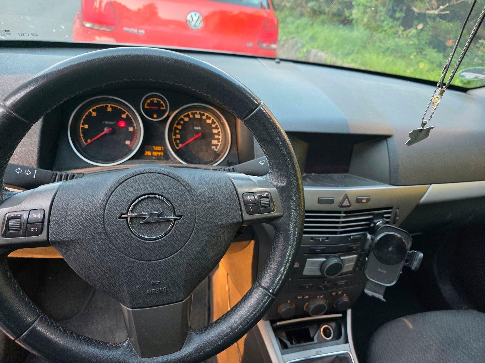 Opel Astra 2007 — photo 5