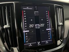 VOLVO V60 R Design / 310PS / NUR 96.tKM / 2.HD / HK / VOLVO V60 R Design / 310PS / NUR 96.tKM / 2.HD / HK /