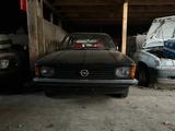 Opel Kadett C Limo 1,2S großer Tunnel - Opel Kadett mit Benzin-Antrieb: Limousine, 1.2