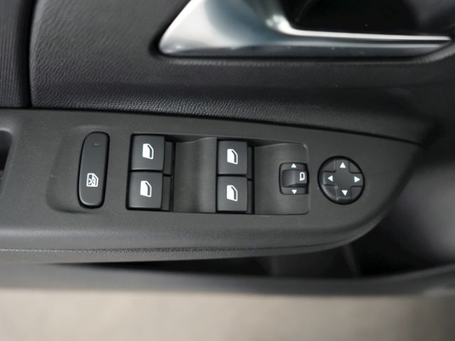 Corsa F FACELIFT+LED LICHT+RÜCKFAHRKAMERA+SITZ-/