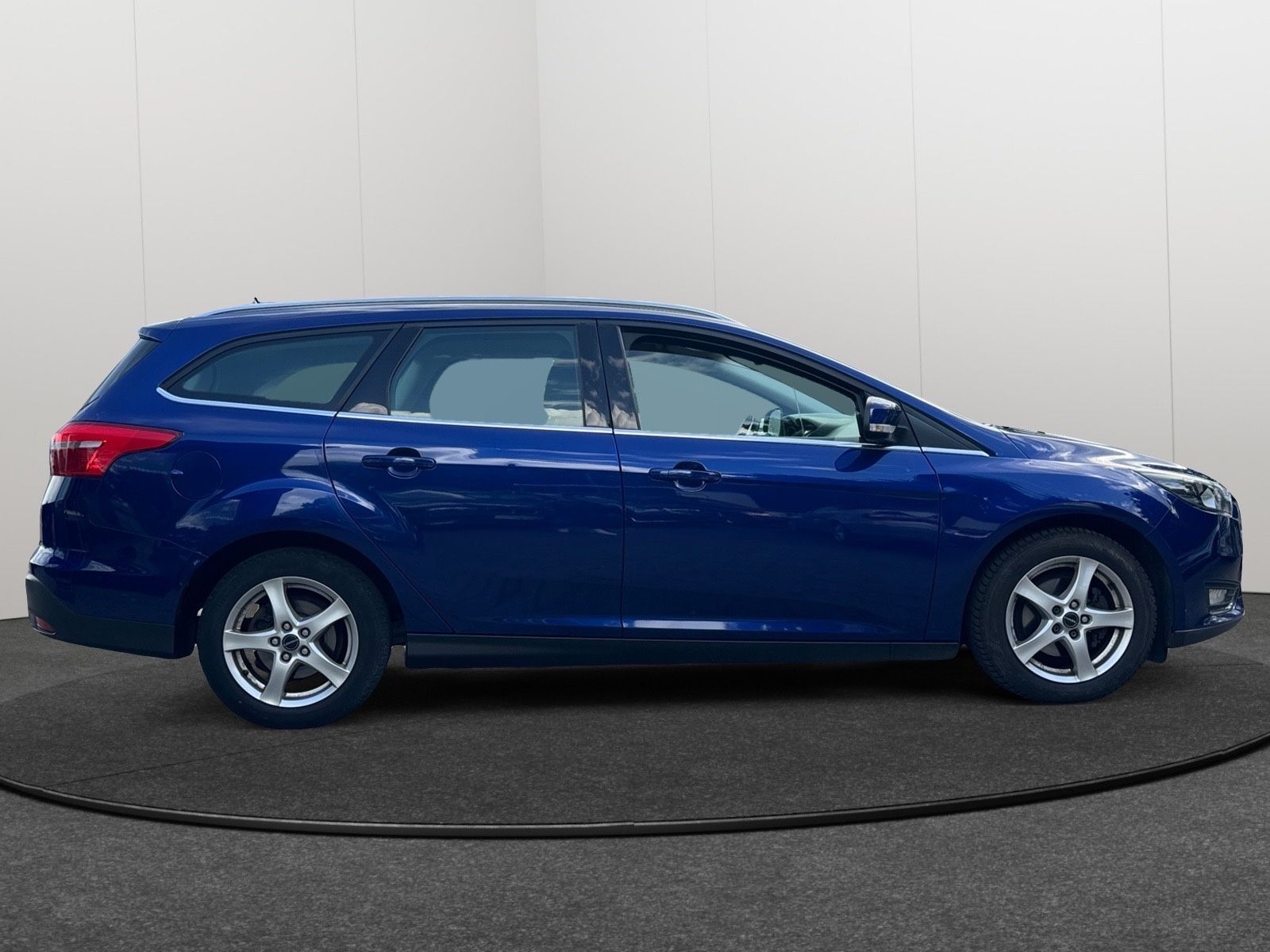 Fahrzeugabbildung Ford Focus Turnier Titanium*Klimaauto*SH gepflegt*