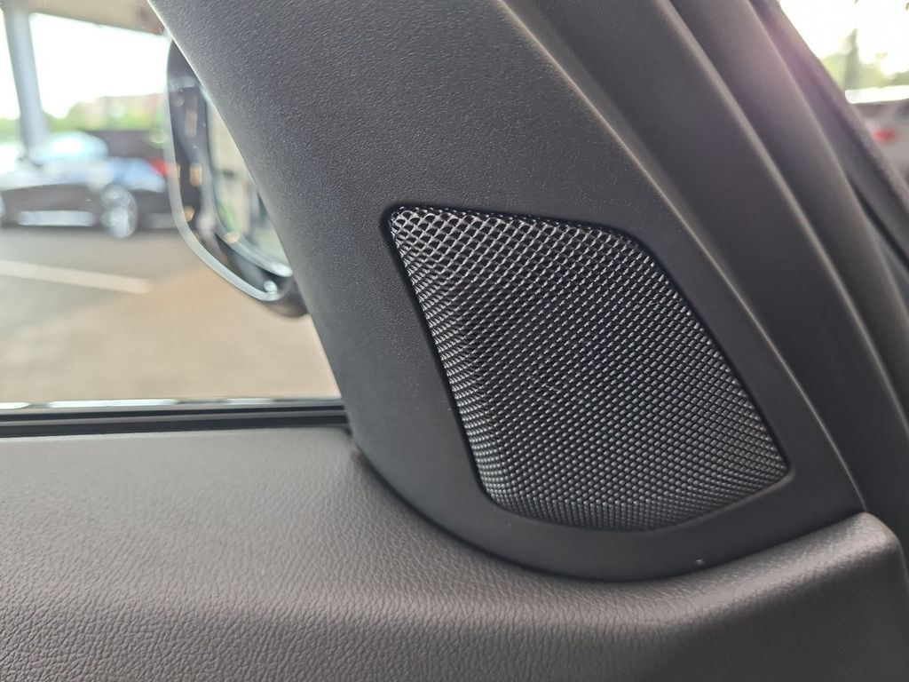 BMW 330 d xDrive Touring M-Sport HiFi AHK LED Head-Up