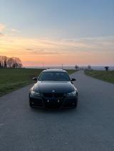 BMW 323i E90 - BMW 323: 323i