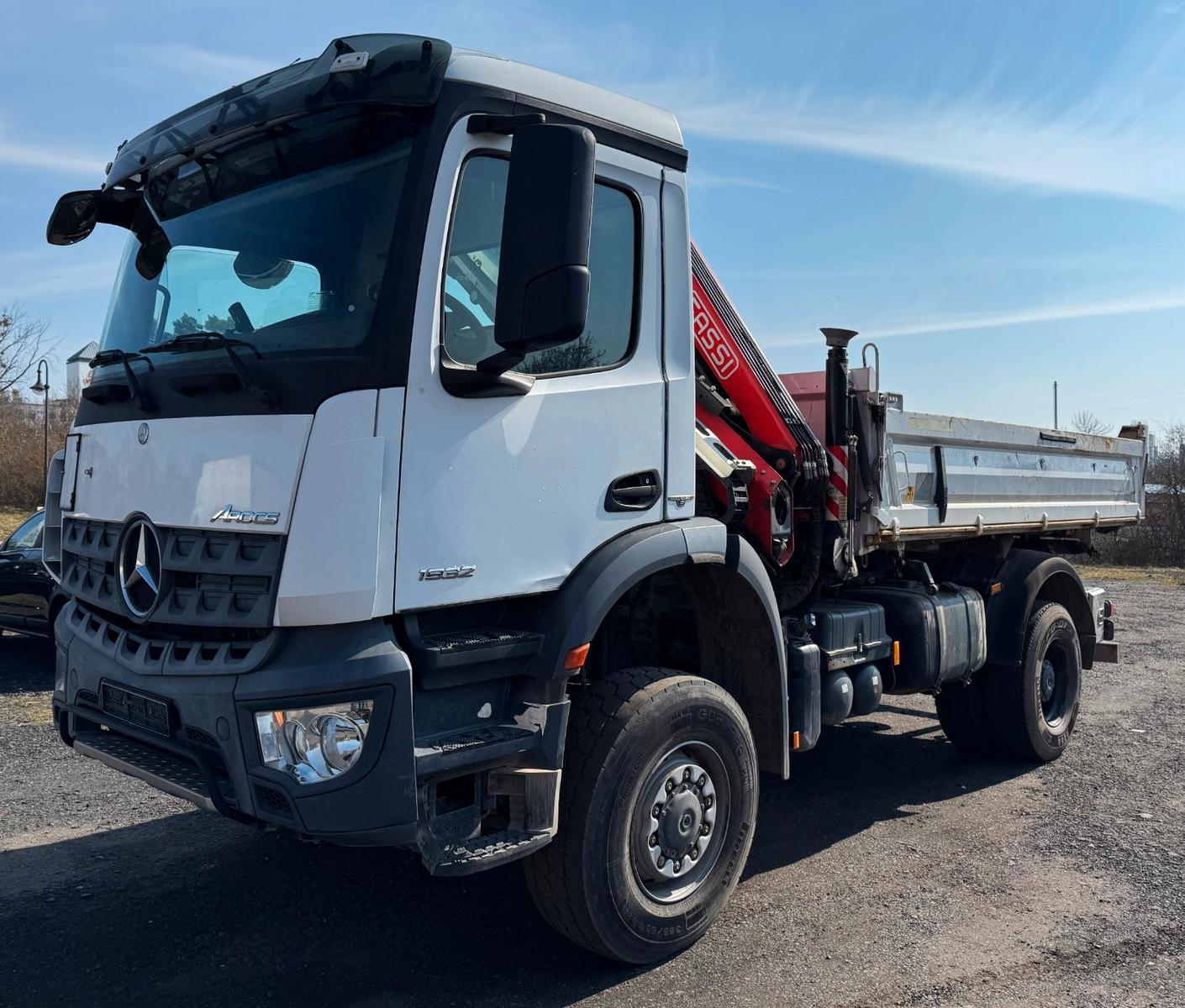 Mercedes-Benz Arocs 1832 /4x4/Kipper,Kran,1-Hand