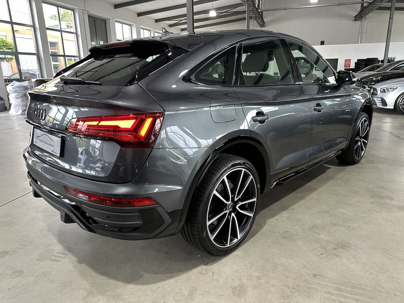 Fahrzeugabbildung Audi Q5 Sportback 40 TDI S line/Pano/Raute/Matrix/21