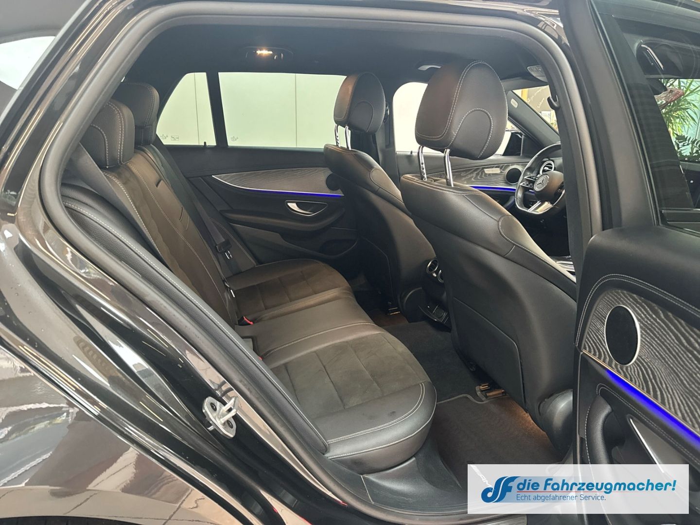 Fahrzeugabbildung Mercedes-Benz E 300 -Klasse EU6d  Sportpaket Niveau Digitales
