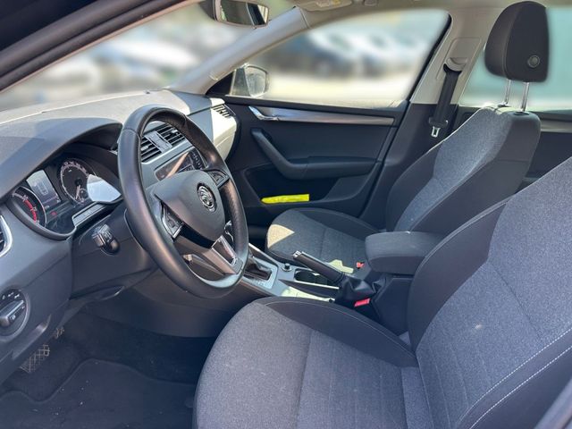 Octavia  2.0 TFSI Ambition +NAVI+KAM+CARPL+LED