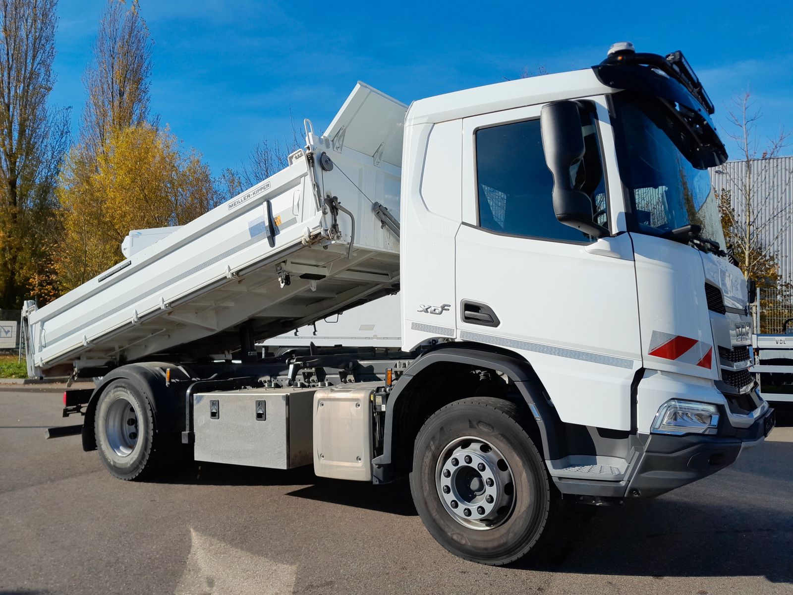 Fahrzeugabbildung DAF FA XDC 450