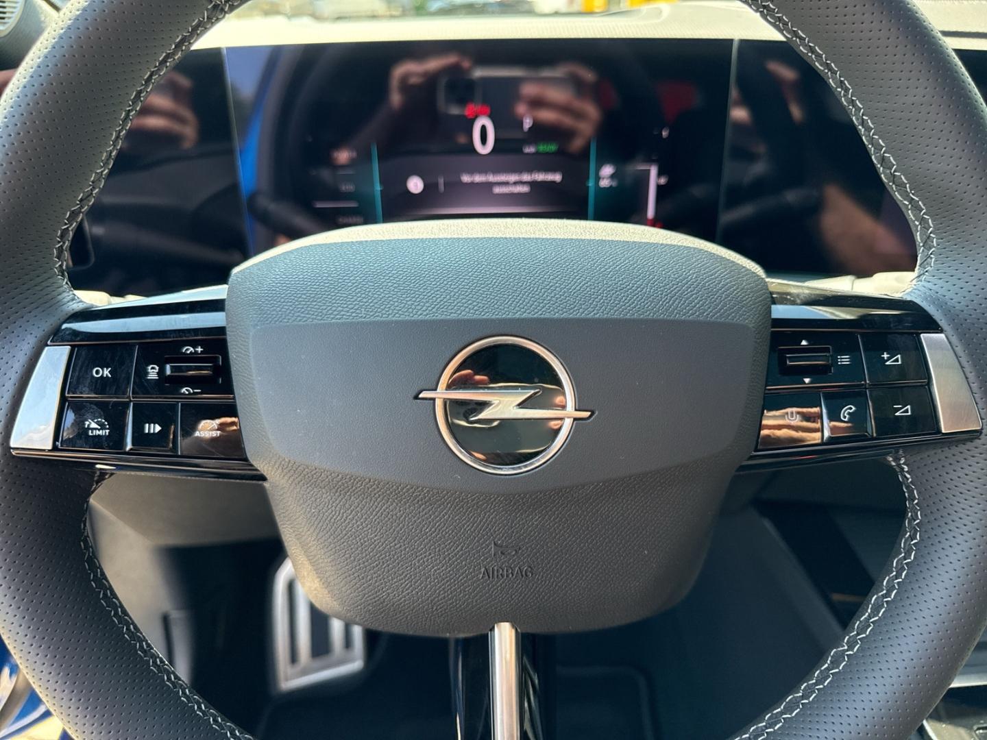Opel Astra Electric GS El. Panodach Navi Digitales Co
