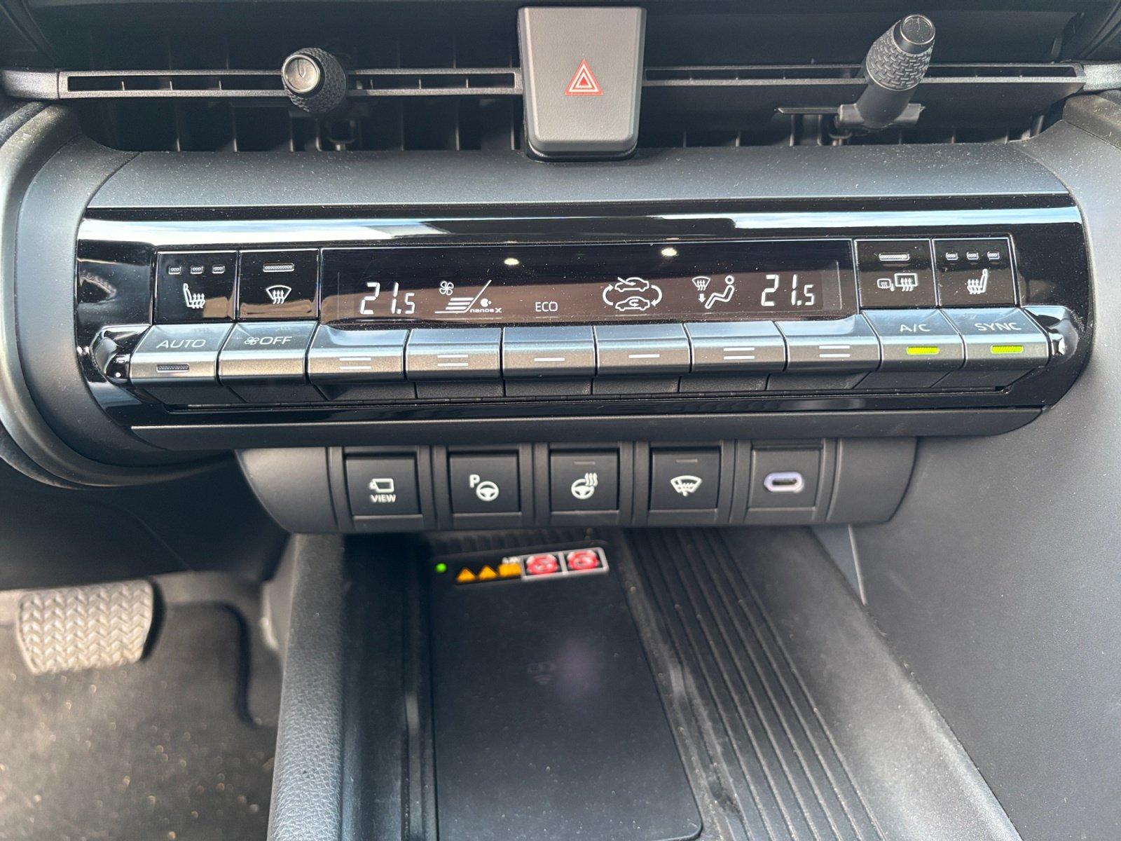 Toyota 2.0 Lounge Edition JBL,Panoramadach