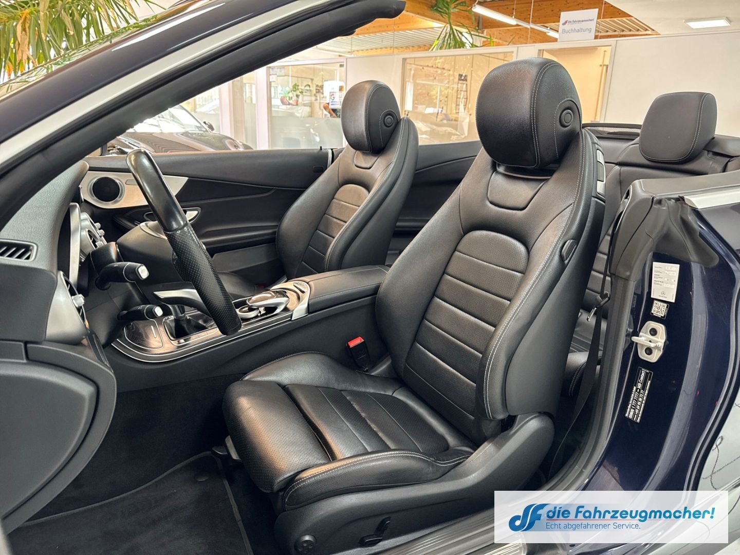 Fahrzeugabbildung Mercedes-Benz C 200 Cabrio AMG Sportpaket LED Mehrzonenklima F