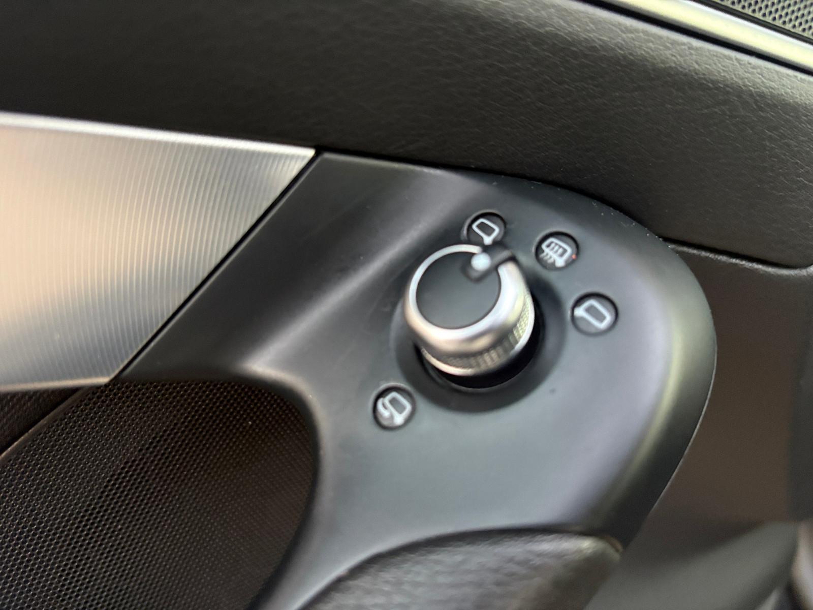 Audi A6 2010 — photo 17