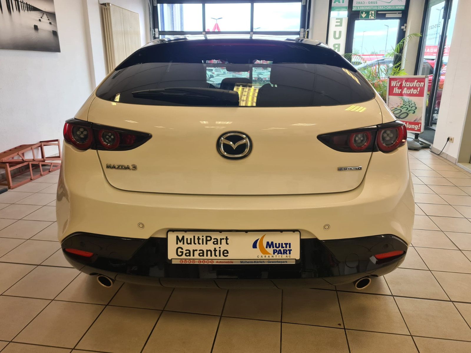 Fahrzeugabbildung Mazda 3 / NAVI / 1. Hand / 8-fach-bereift / BOSE