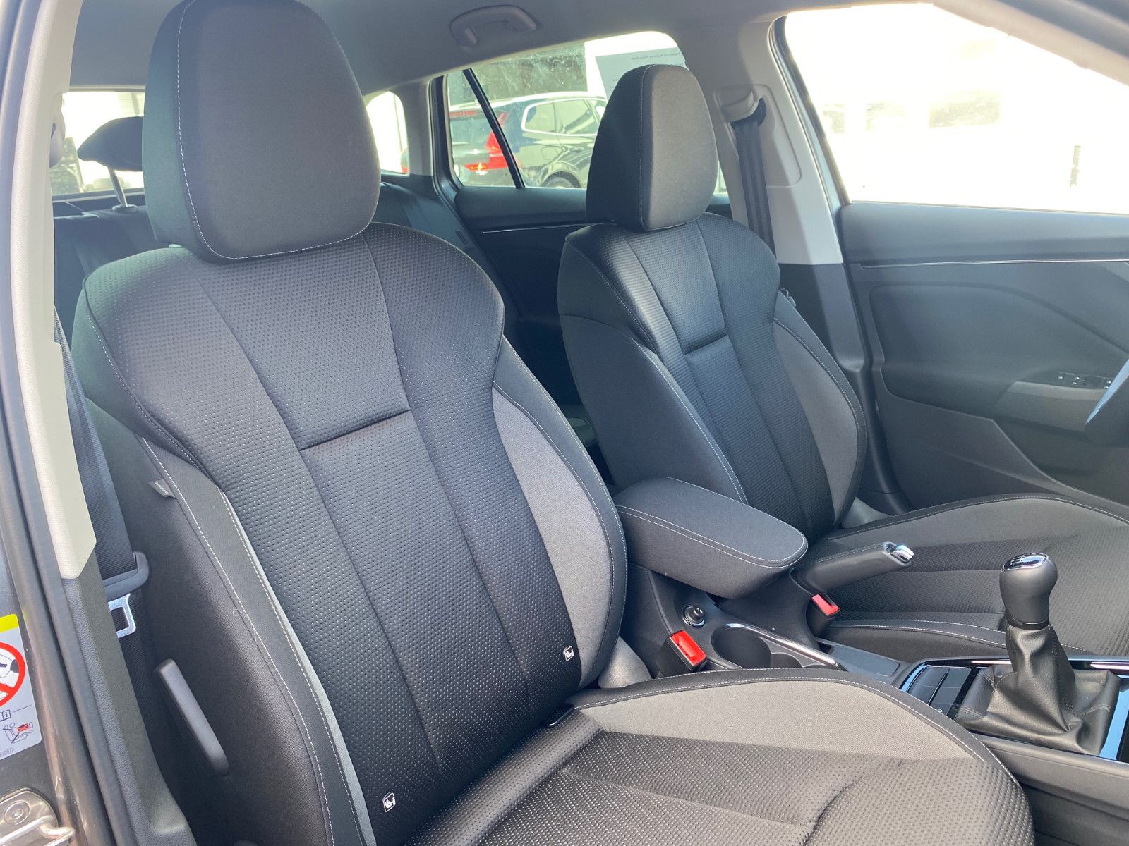 Fahrzeugabbildung SKODA Scala 1.0l TSI TOUR LED*AHK*5 JahreGarantie*GRA