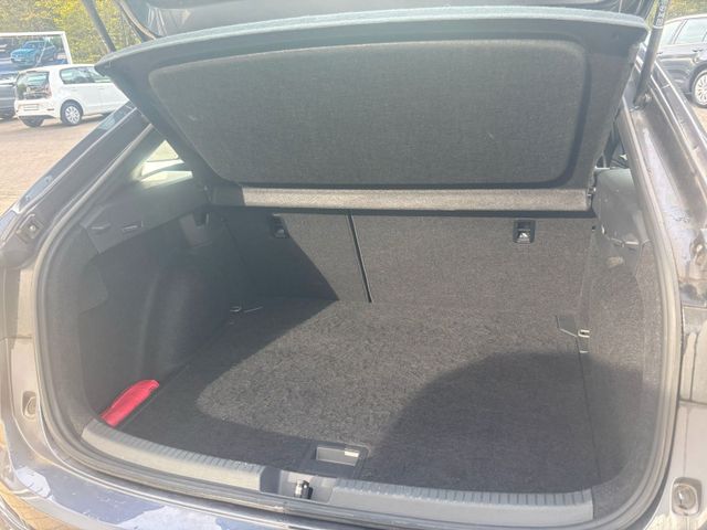 Taigo 1.5 TSI R-Line *Matrix*AHK*Kamera*PRO*SH*
