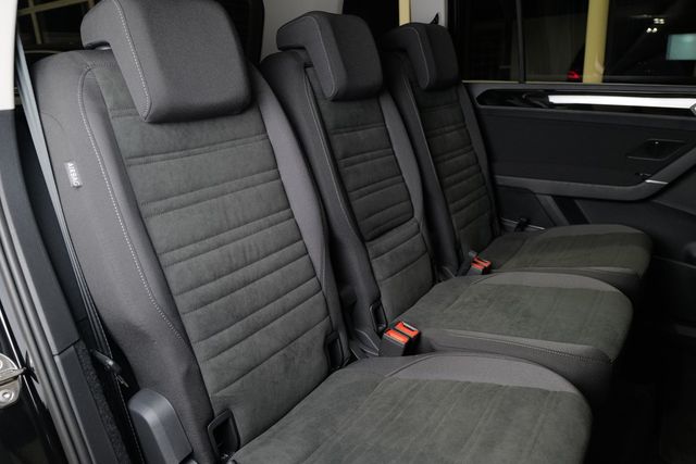 Volkswagen Touran 1.5TSI DSG Highline Pano StdHz AHK Rkam N